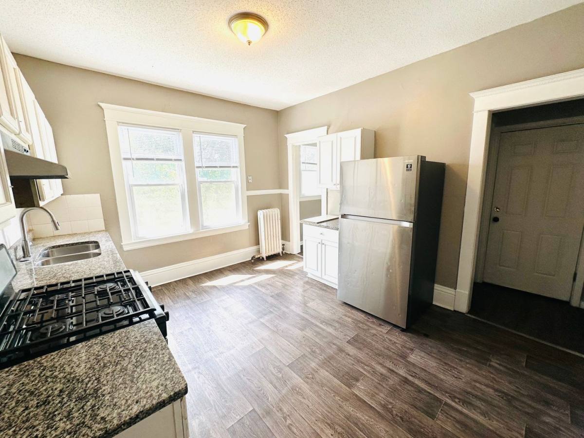Apartment for rent at 1414 Golden Valley Rd, Minneapolis, MN 55411