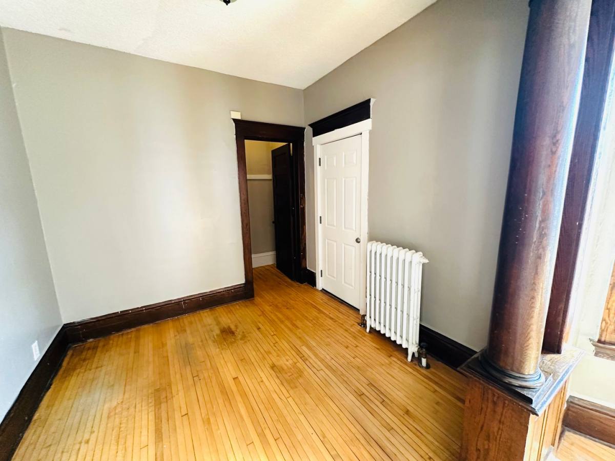 Apartment for rent at 1414 Golden Valley Rd, Minneapolis, MN 55411