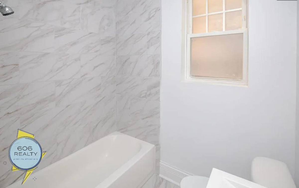Apartment for rent at 1941 S Kenilworth - 6839-6843 W, Berwyn, IL 60402