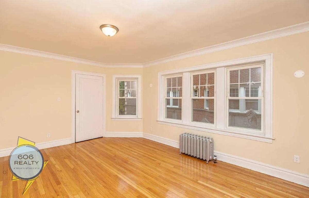 Apartment for rent at 1941 S Kenilworth - 6839-6843 W, Berwyn, IL 60402