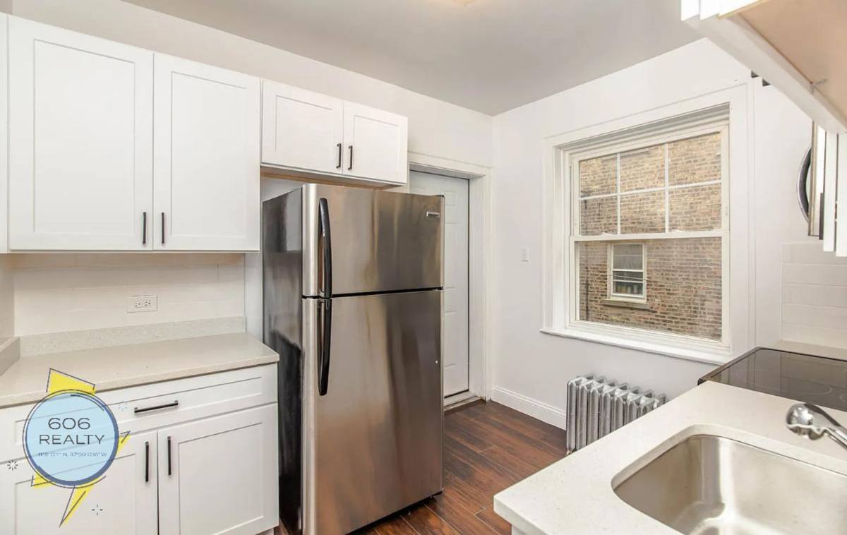 Apartment for rent at 1941 S Kenilworth - 6839-6843 W, Berwyn, IL 60402