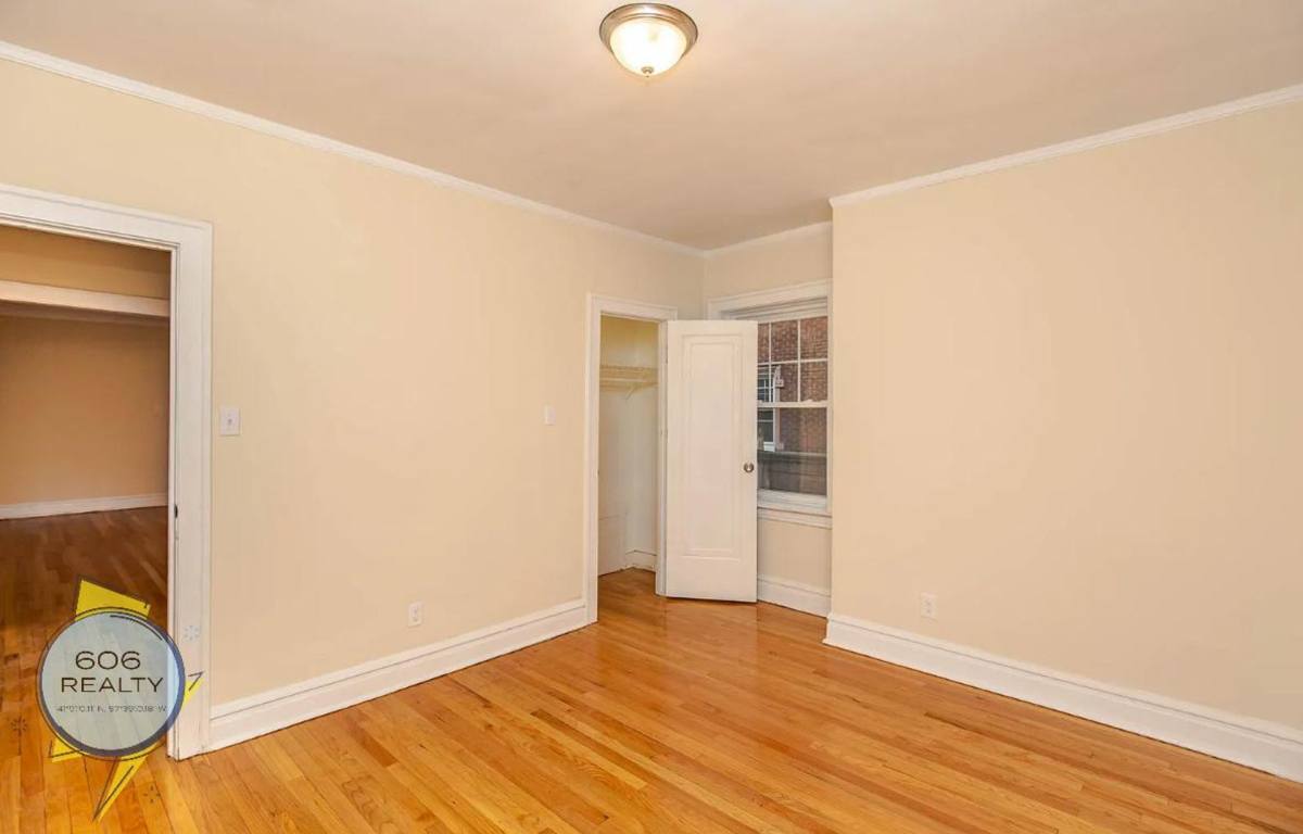 Apartment for rent at 1941 S Kenilworth - 6839-6843 W, Berwyn, IL 60402