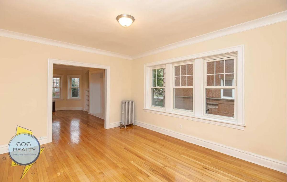 Apartment for rent at 1941 S Kenilworth - 6839-6843 W, Berwyn, IL 60402