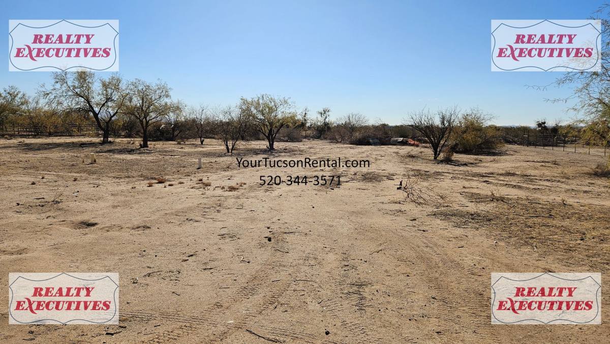 House for rent at 16075 W El Tiro Rd, Marana, AZ 85653