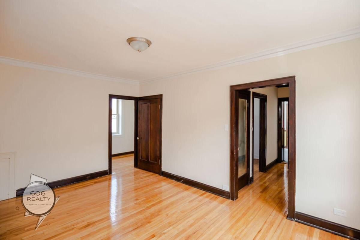 Apartment for rent at 2105-11 Grove Ave, Berwyn, IL 60402