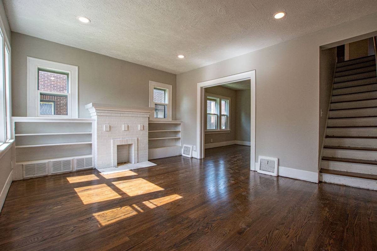Apartment for rent at 110 N 38th St, Omaha, NE 68131