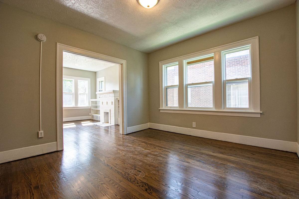 Apartment for rent at 110 N 38th St, Omaha, NE 68131