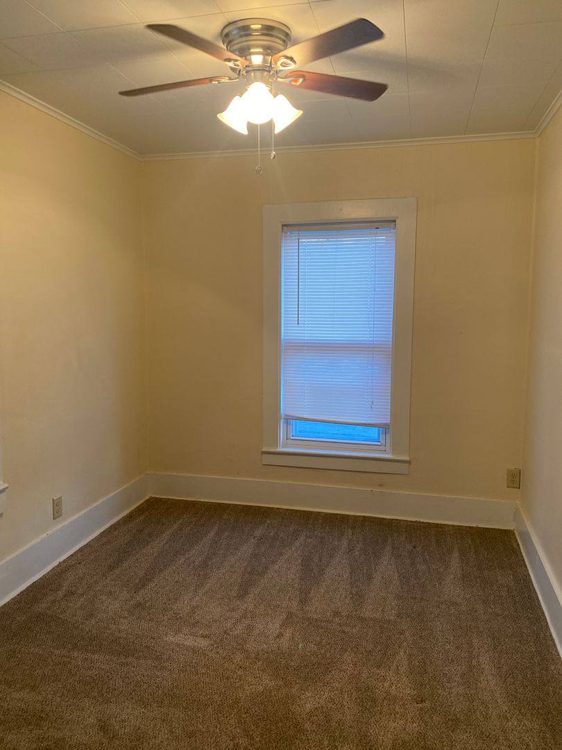 House for rent at 174 Market St, Cortland, OH 44410
