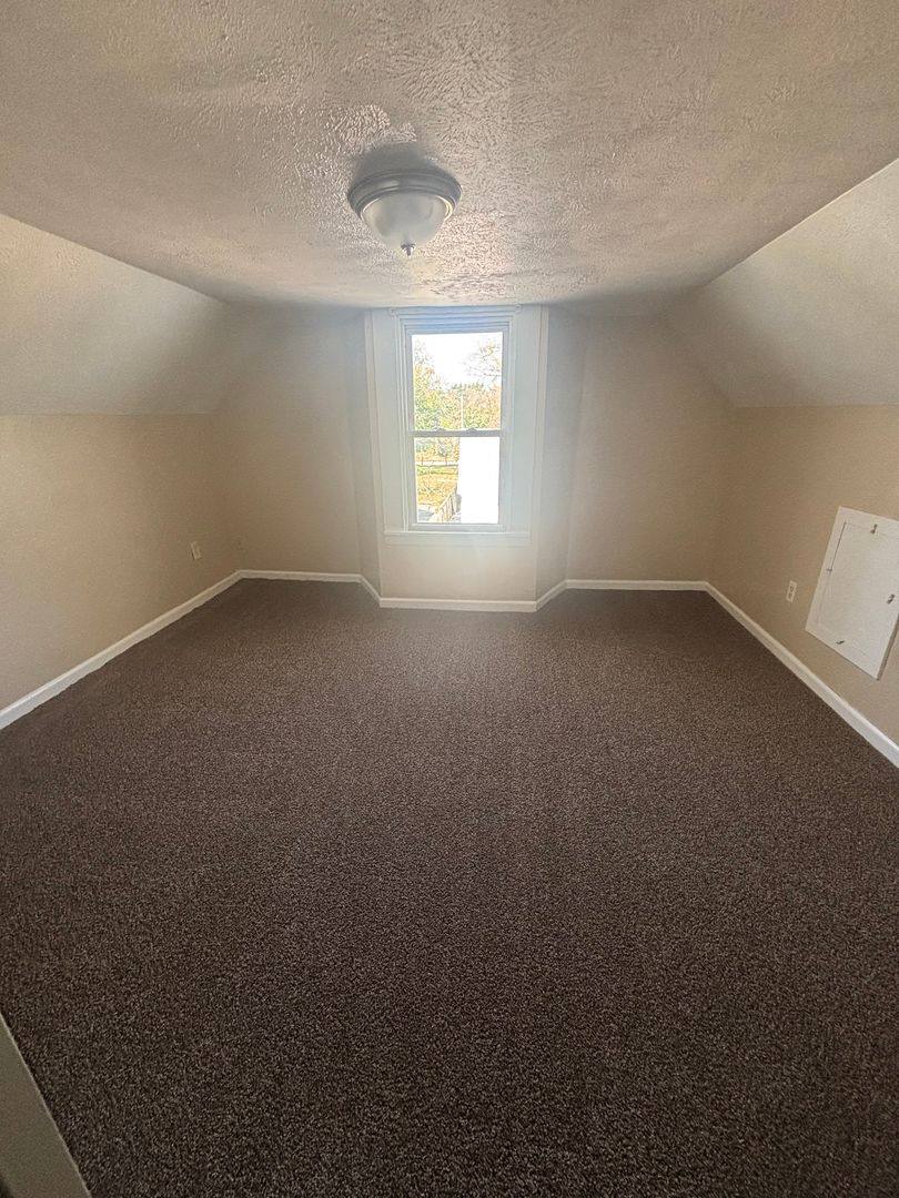 House for rent at 669 E 127th St, Cleveland, OH 44108