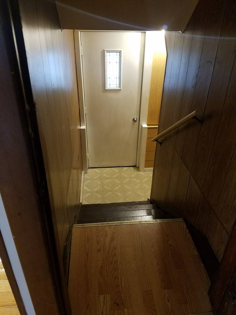 Apartment for rent at 1002 W Oakland Ave, Austin, MN 55912