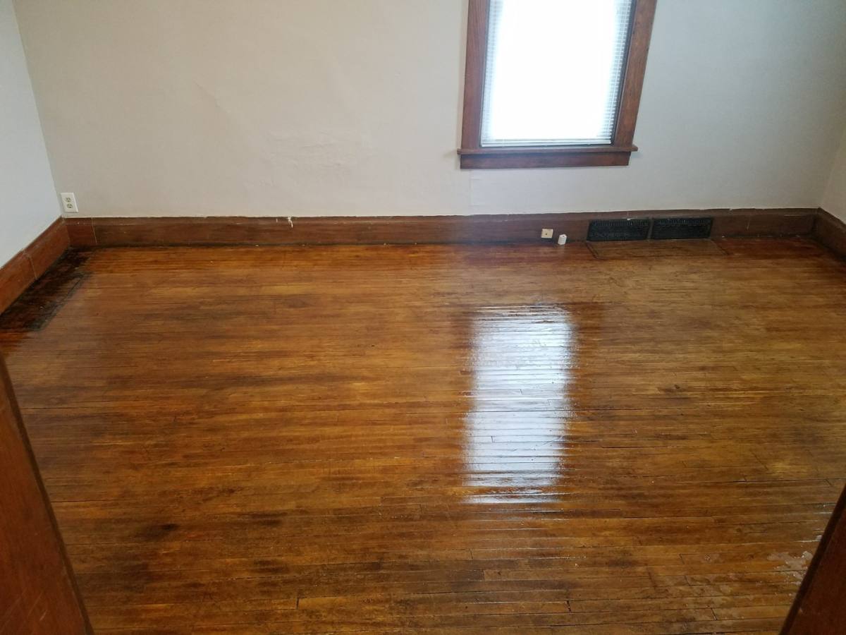Apartment for rent at 1002 W Oakland Ave, Austin, MN 55912
