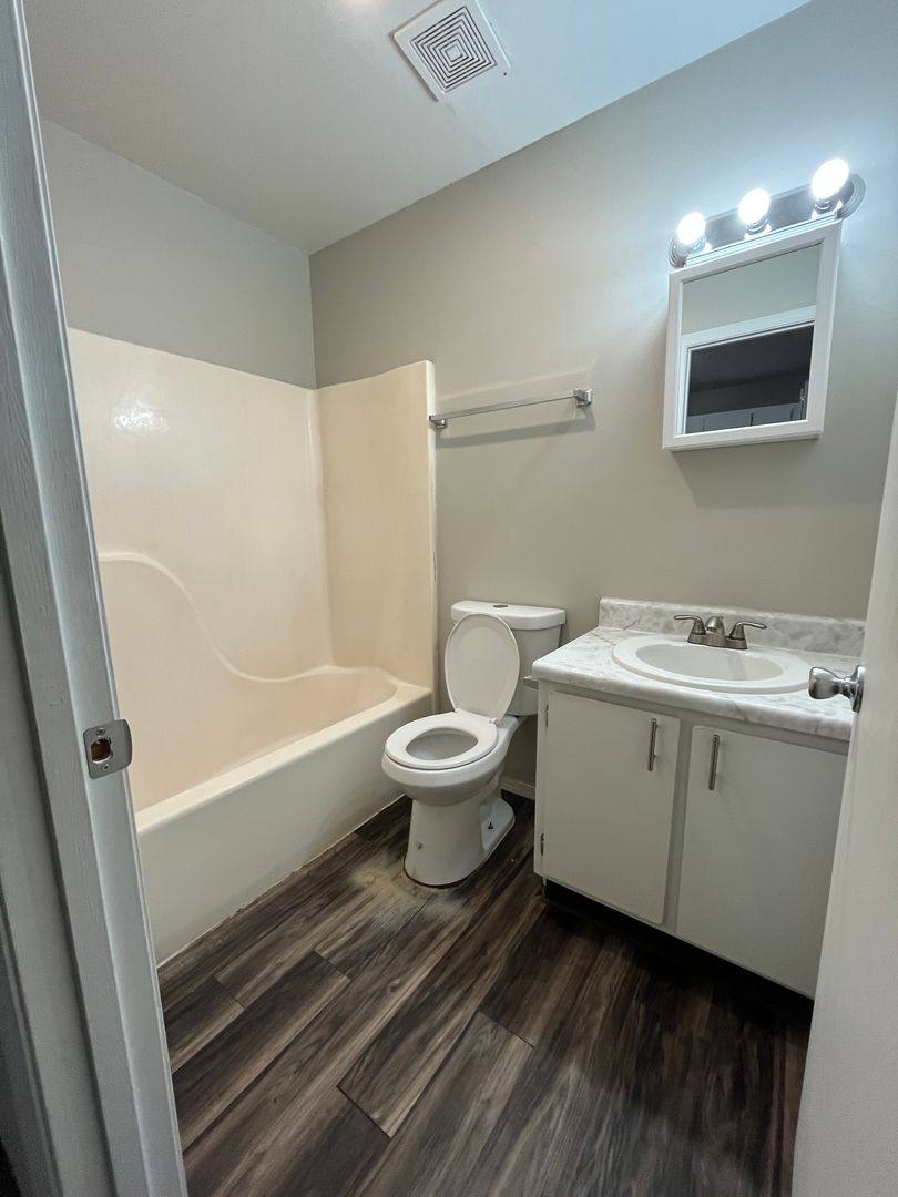 Apartment for rent at 601 Wallace Rd, Farmington, MO 63640