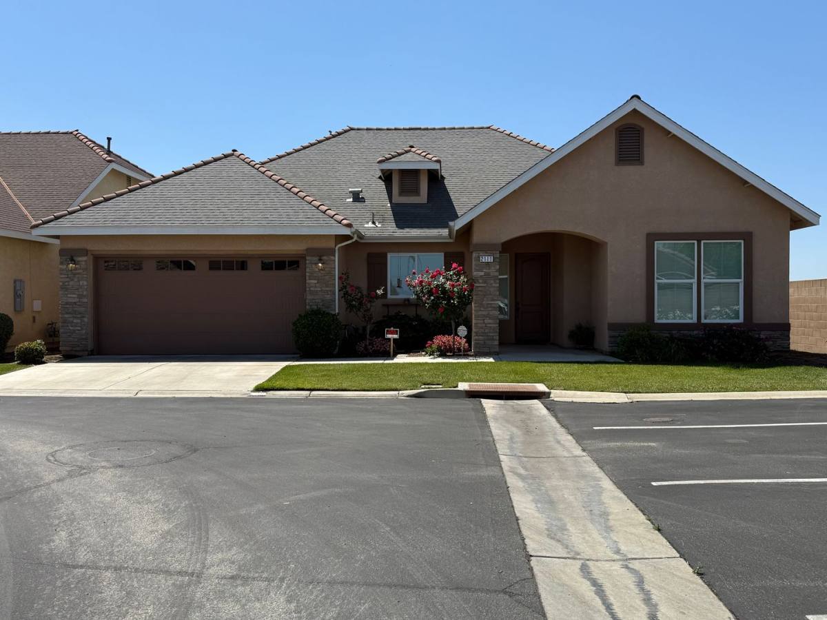 House for rent at 2111 S Church, Reedley, CA 93654