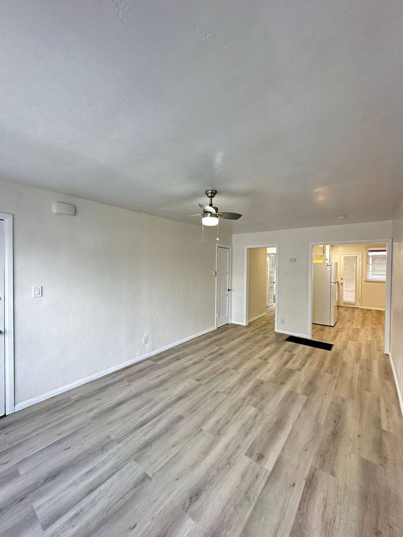 Apartment for rent at 4680- 4682 Orange Ave, Long Beach, CA 90807