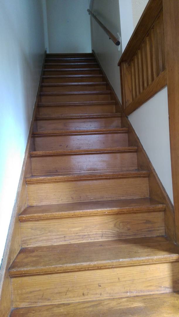 Apartment for rent at 4804 1 2 Davenport, Omaha, NE 68132
