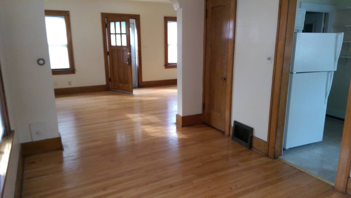 Apartment for rent at 4804 1 2 Davenport, Omaha, NE 68132