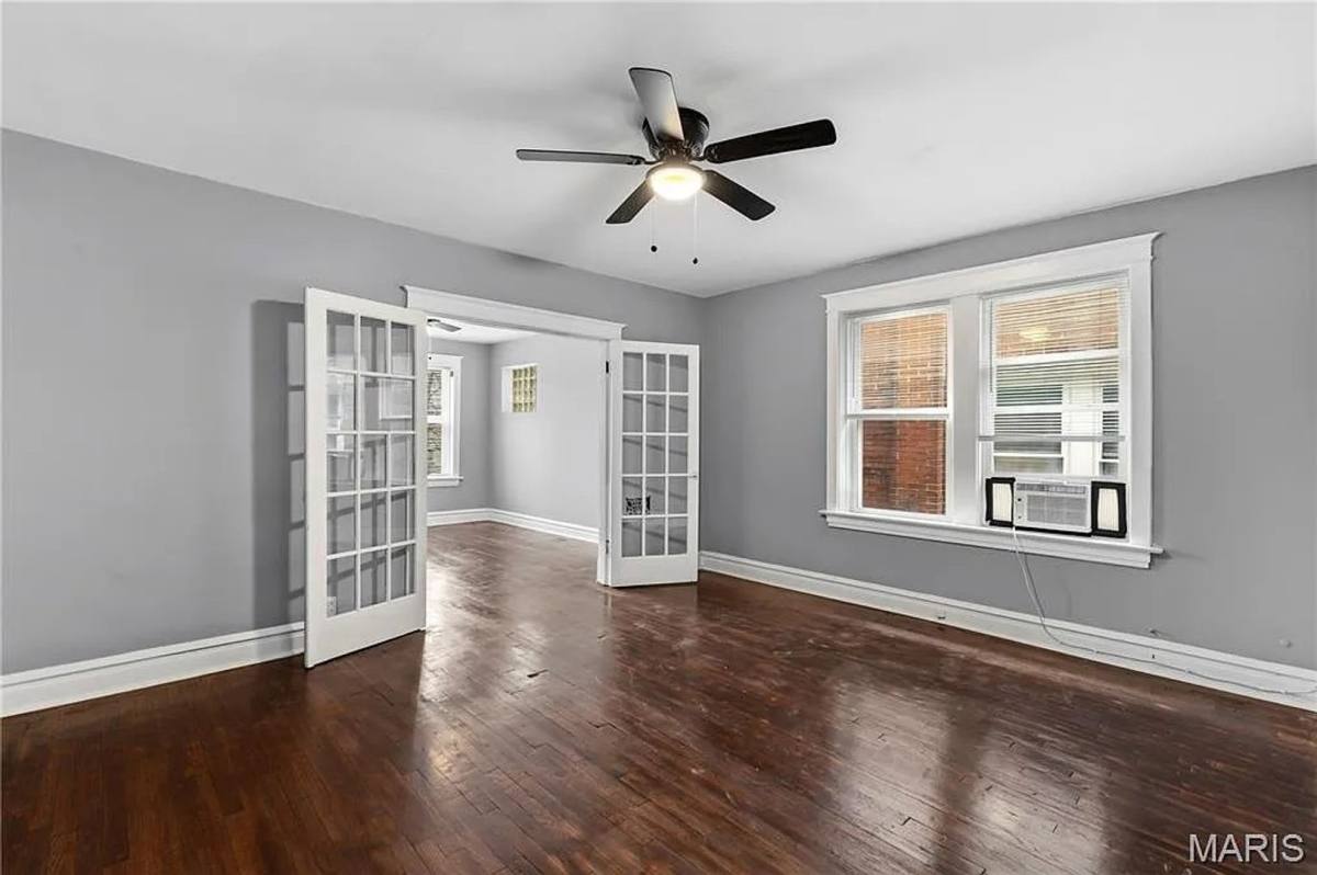 Apartment for rent at 4234 Dewey Ave, Saint Louis, MO 63116