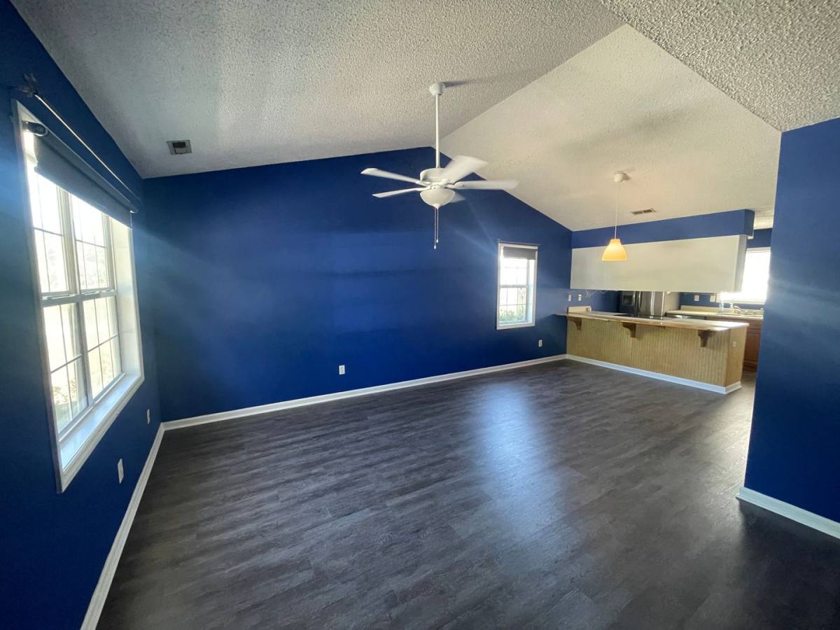 House for rent at 1921 Oak St, Wilmington, NC 28401