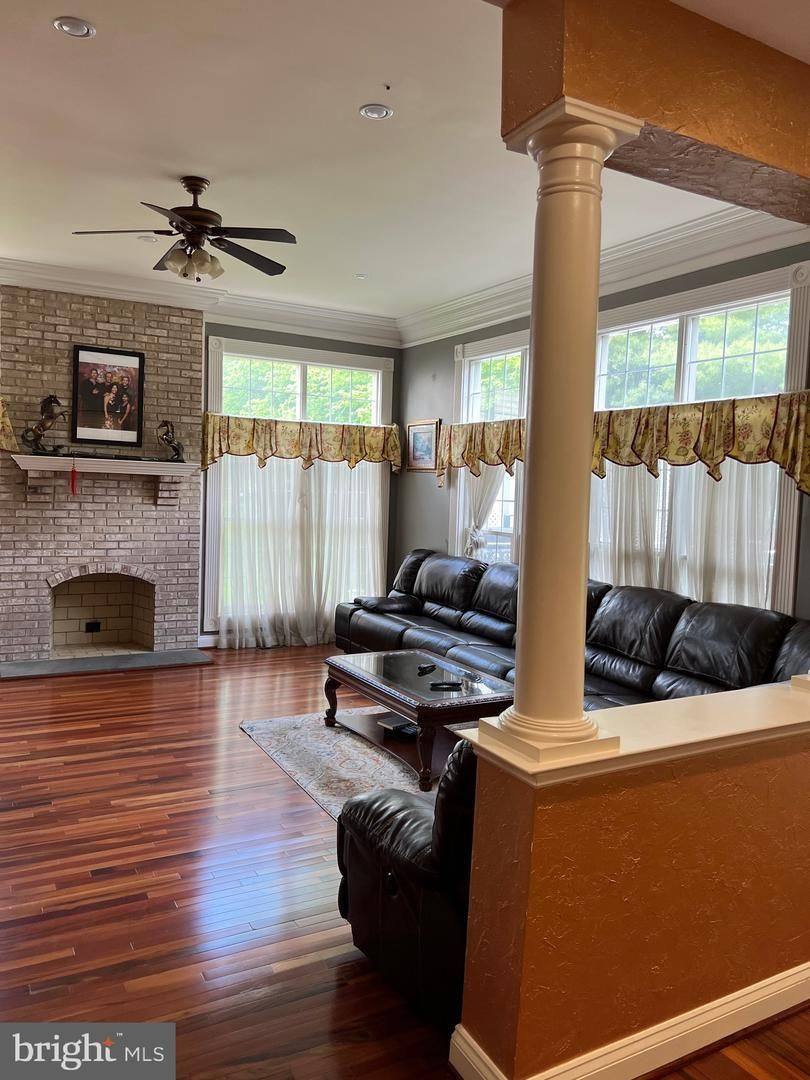 House for rent at 3911 Arbor Crest Way, Rockville, MD 20853