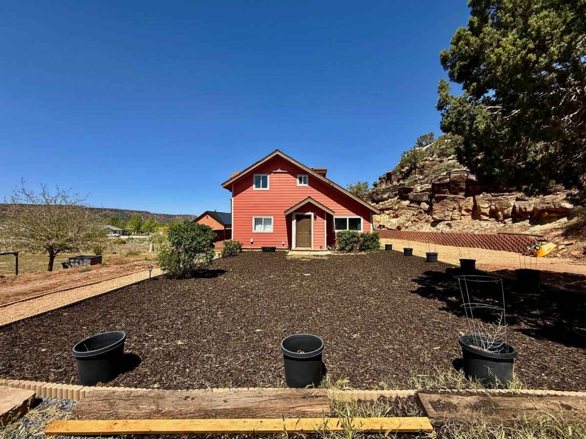 House for rent at 1404 Rome Way, Hurricane, UT 84737