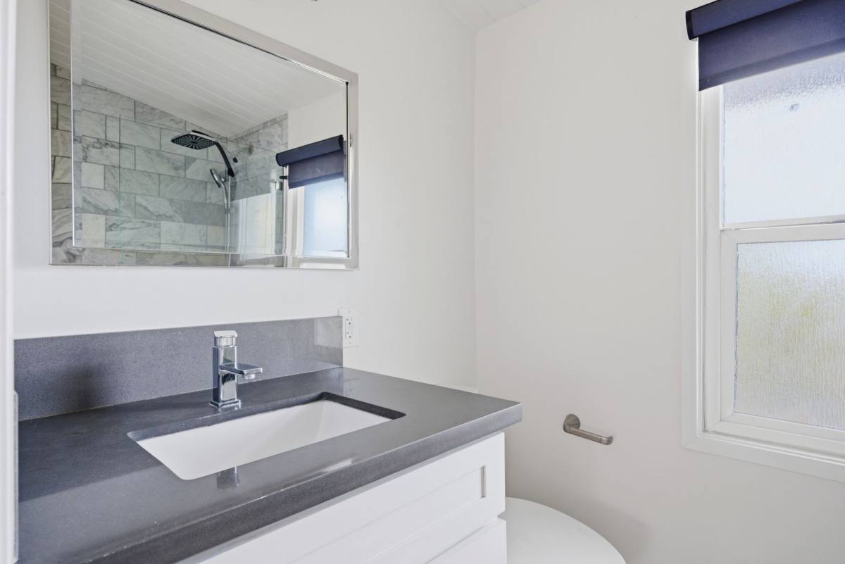 Apartment for rent at 4200 Shorecrest, Corona Del Mar, CA 92625
