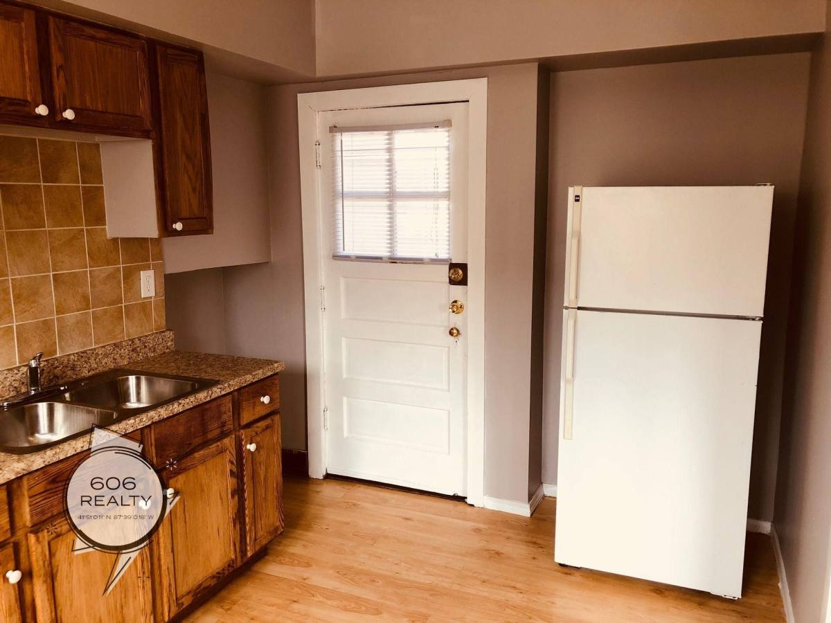Apartment for rent at 5214 W Crystal St, Chicago, IL 60651