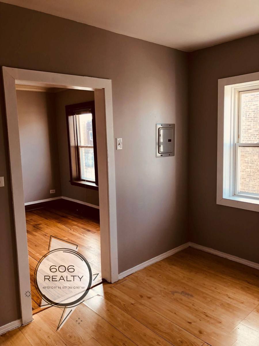 Apartment for rent at 5214 W Crystal St, Chicago, IL 60651
