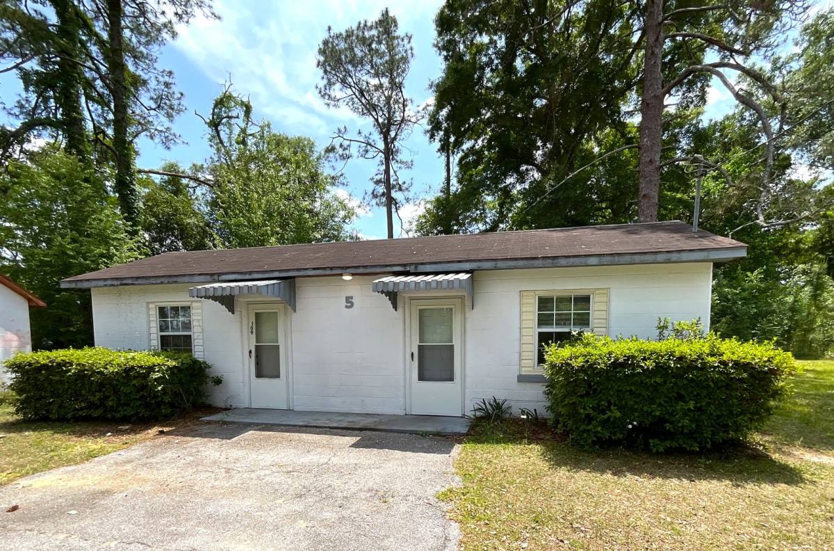 House for rent at 109 Hill Loop, Bonifay, FL 32425