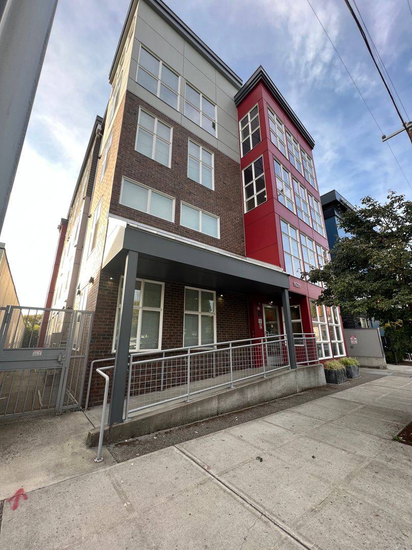 Apartment for rent at 1521 NE 41st Ave, Portland, OR 97232