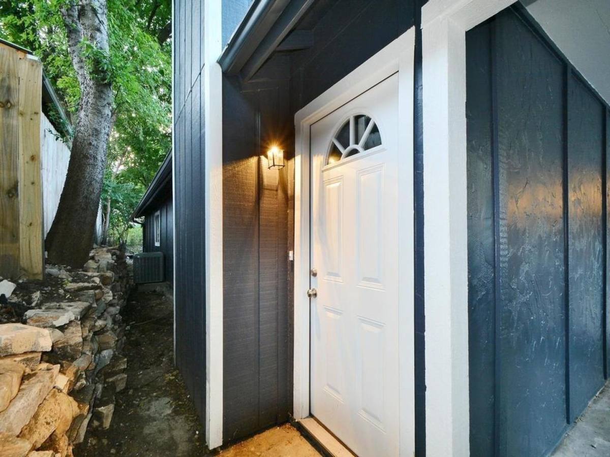 Townhouse for rent at 2706 Parker Lane #B, Austin, TX 78741