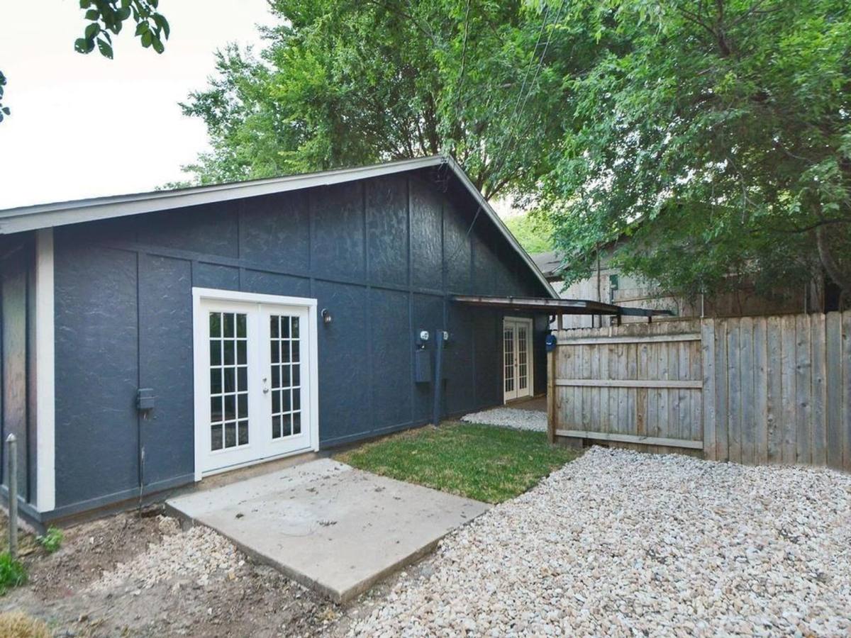Townhouse for rent at 2706 Parker Lane #B, Austin, TX 78741
