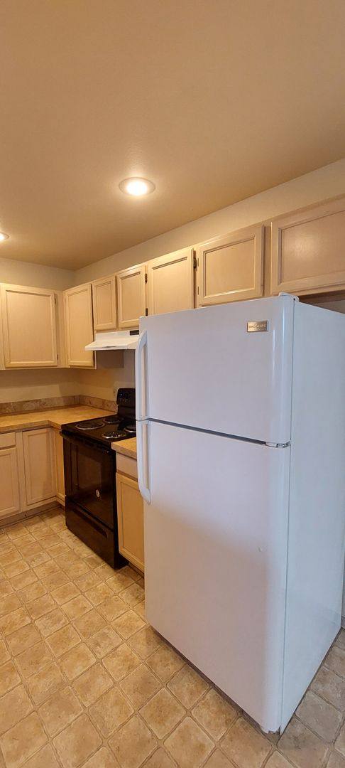 Apartment for rent at 2114 2116 Woburn St, Bellingham, WA 98229