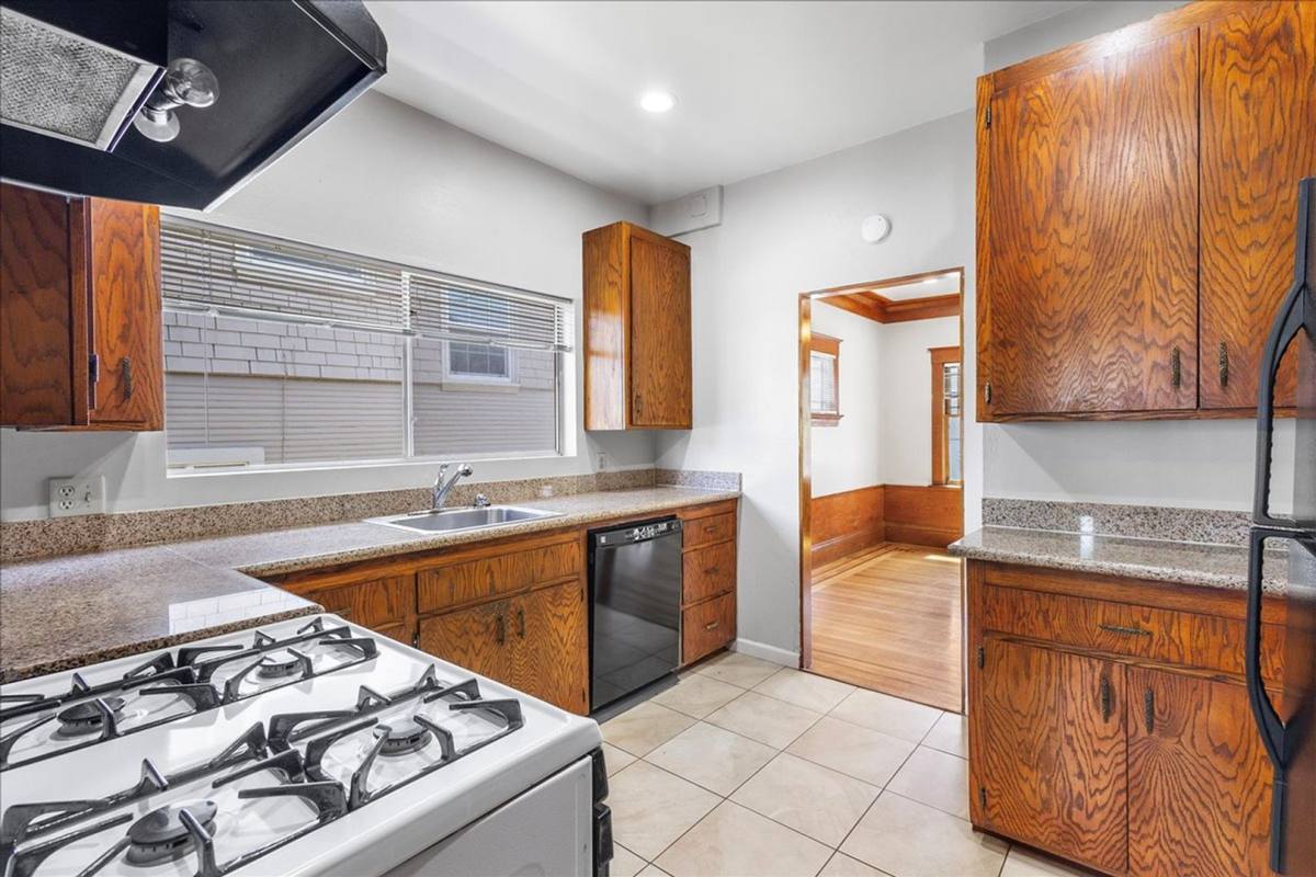 House for rent at 1417 Lincoln Ave, Alameda, CA 94501