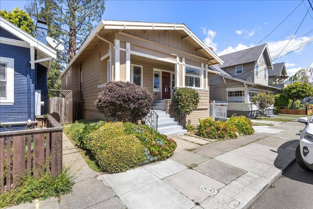 House for rent at 1417 Lincoln Ave, Alameda, CA 94501