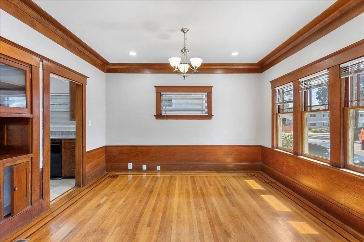 House for rent at 1417 Lincoln Ave, Alameda, CA 94501