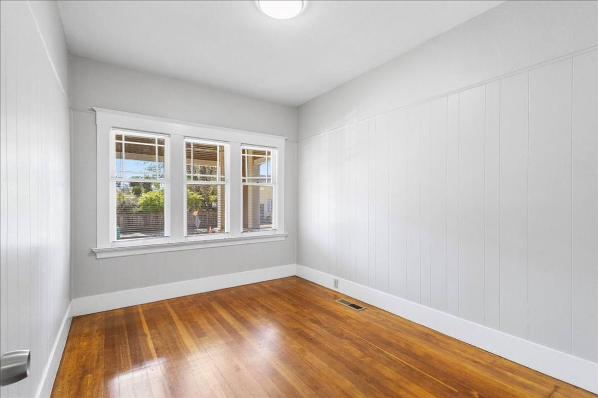 House for rent at 1417 Lincoln Ave, Alameda, CA 94501
