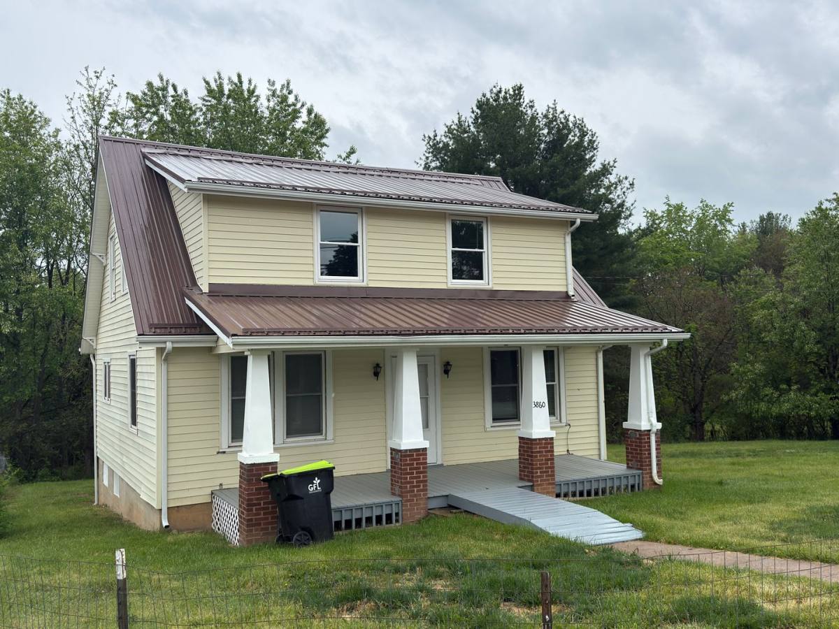 House for rent at 3860 Bob White Blvd, Pulaski, VA 24301