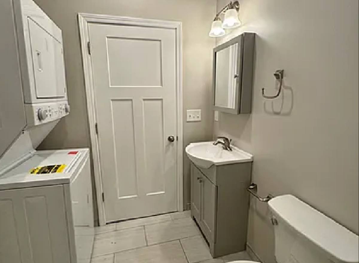 Apartment for rent at 4414 Swan Ave, Saint Louis, MO 63110