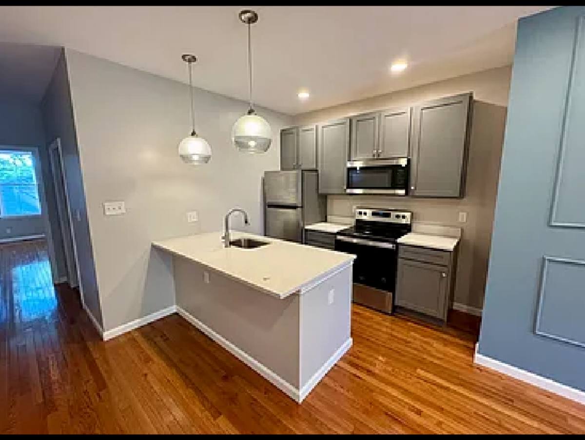 Apartment for rent at 4414 Swan Ave, Saint Louis, MO 63110