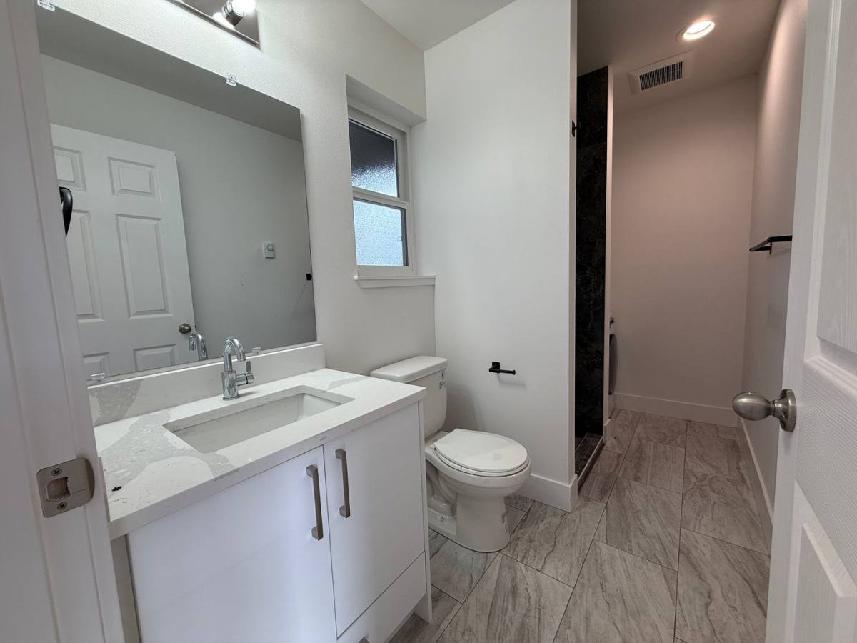Apartment for rent at 912 Alabama St, Bellingham, WA 98225