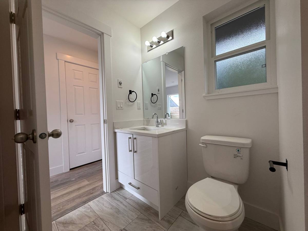 Apartment for rent at 912 Alabama St, Bellingham, WA 98225