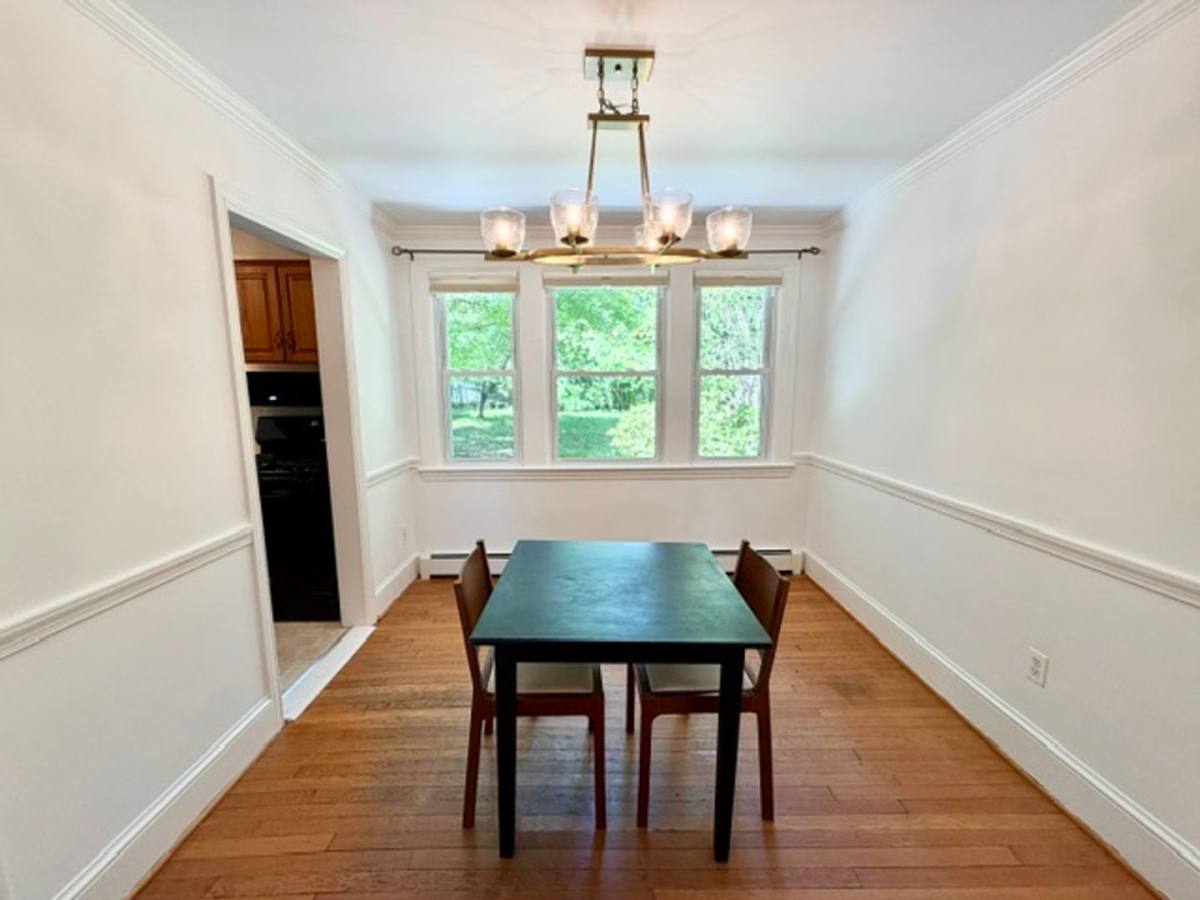 House for rent at 811 Forest Glen Rd, Silver Spring, MD 20901