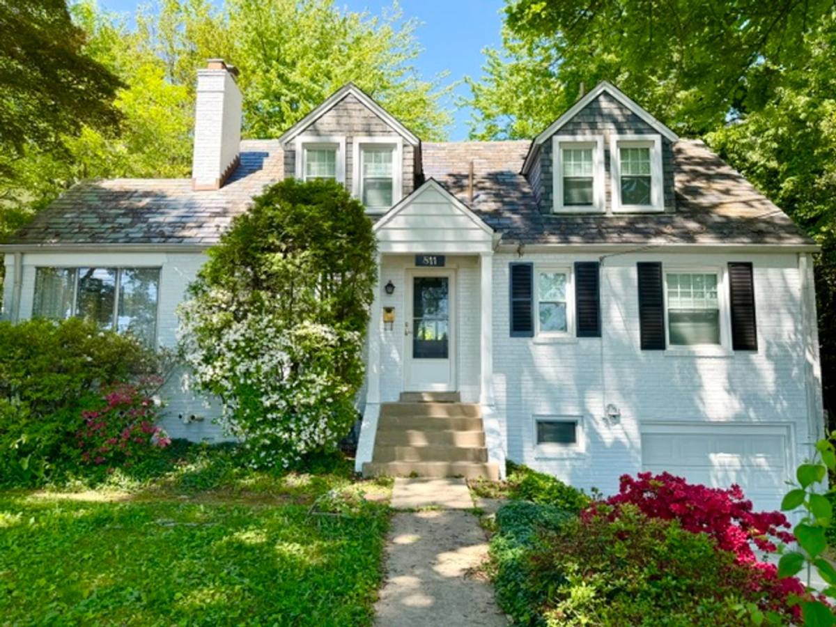 House for rent at 811 Forest Glen Rd, Silver Spring, MD 20901
