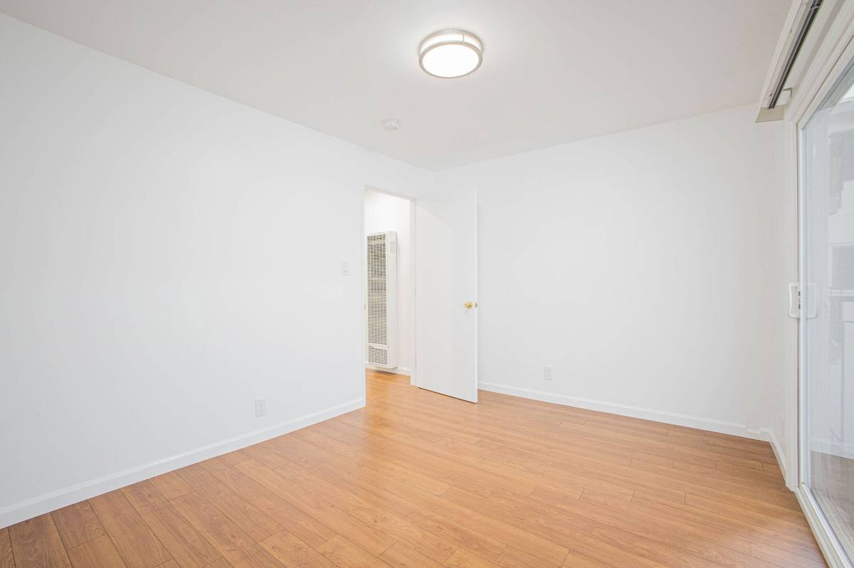 Apartment for rent at 137 Montecito Ave, Oakland, CA 94610