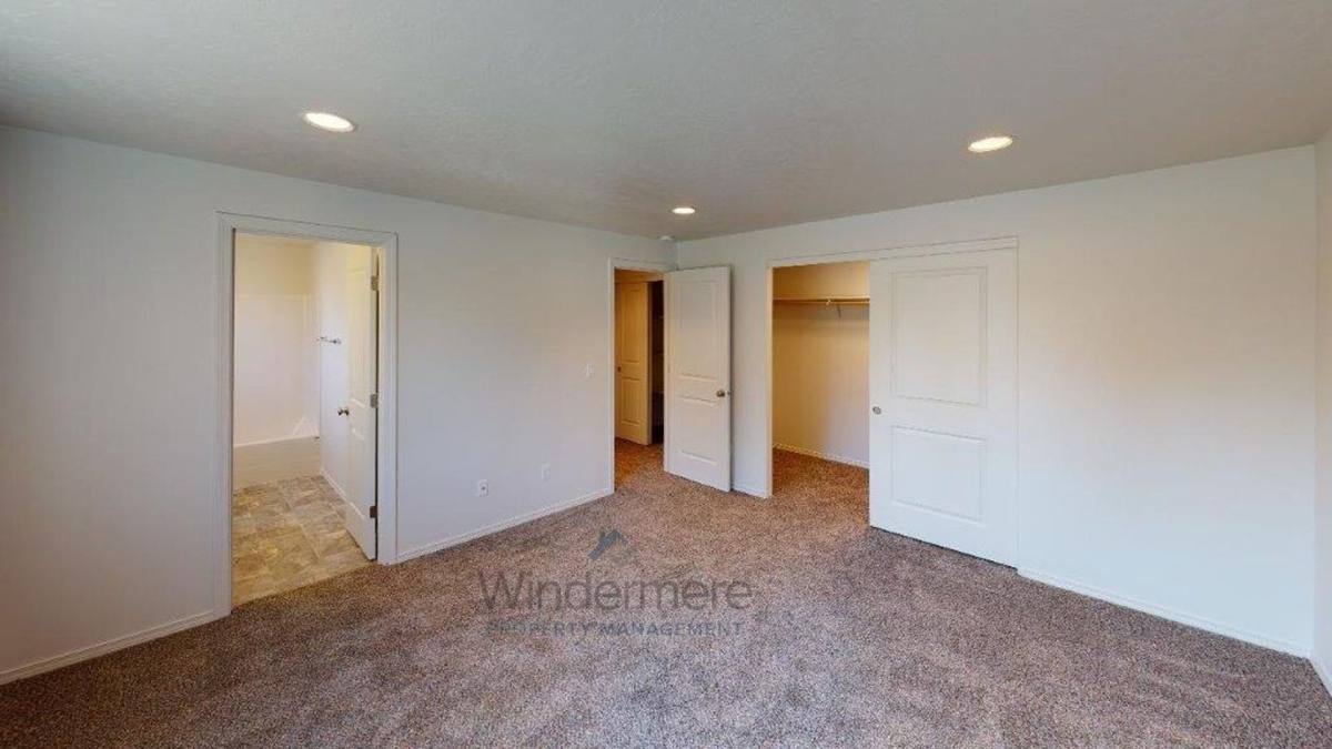 Apartment for rent at 1955 1957 Delmont St, Walla Walla, WA 99362