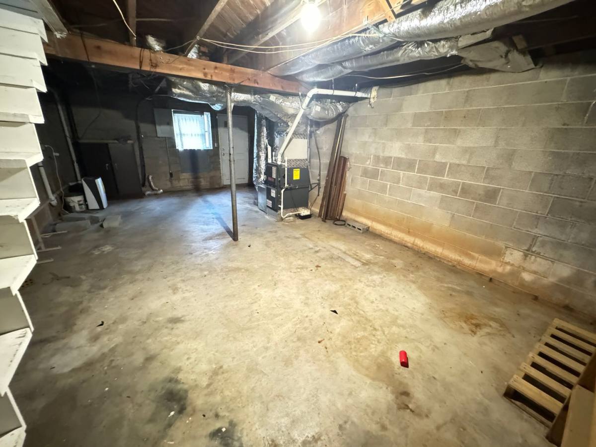 Townhouse for rent at 107-C S Walnut Gq St, Salisbury, NC 28146