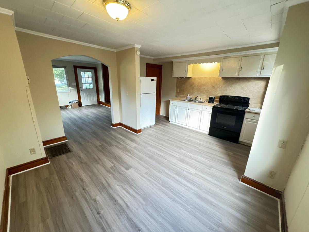 Townhouse for rent at 107-C S Walnut Gq St, Salisbury, NC 28146