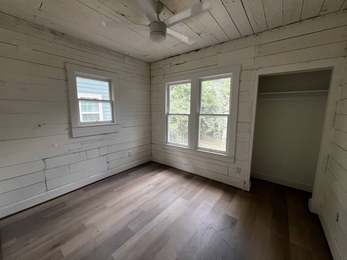 House for rent at 909 N 10th St, Waco, TX 76707