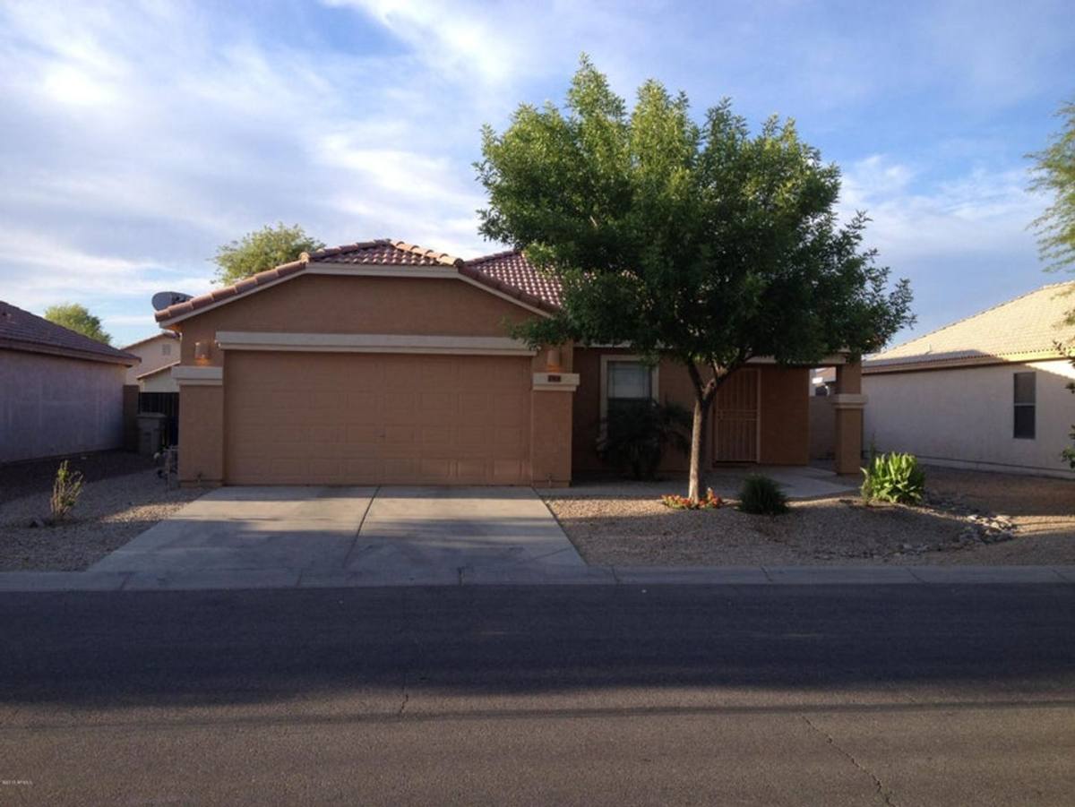 House for rent at 2068 E Andalusian Loop, San Tan Valley, AZ 85140