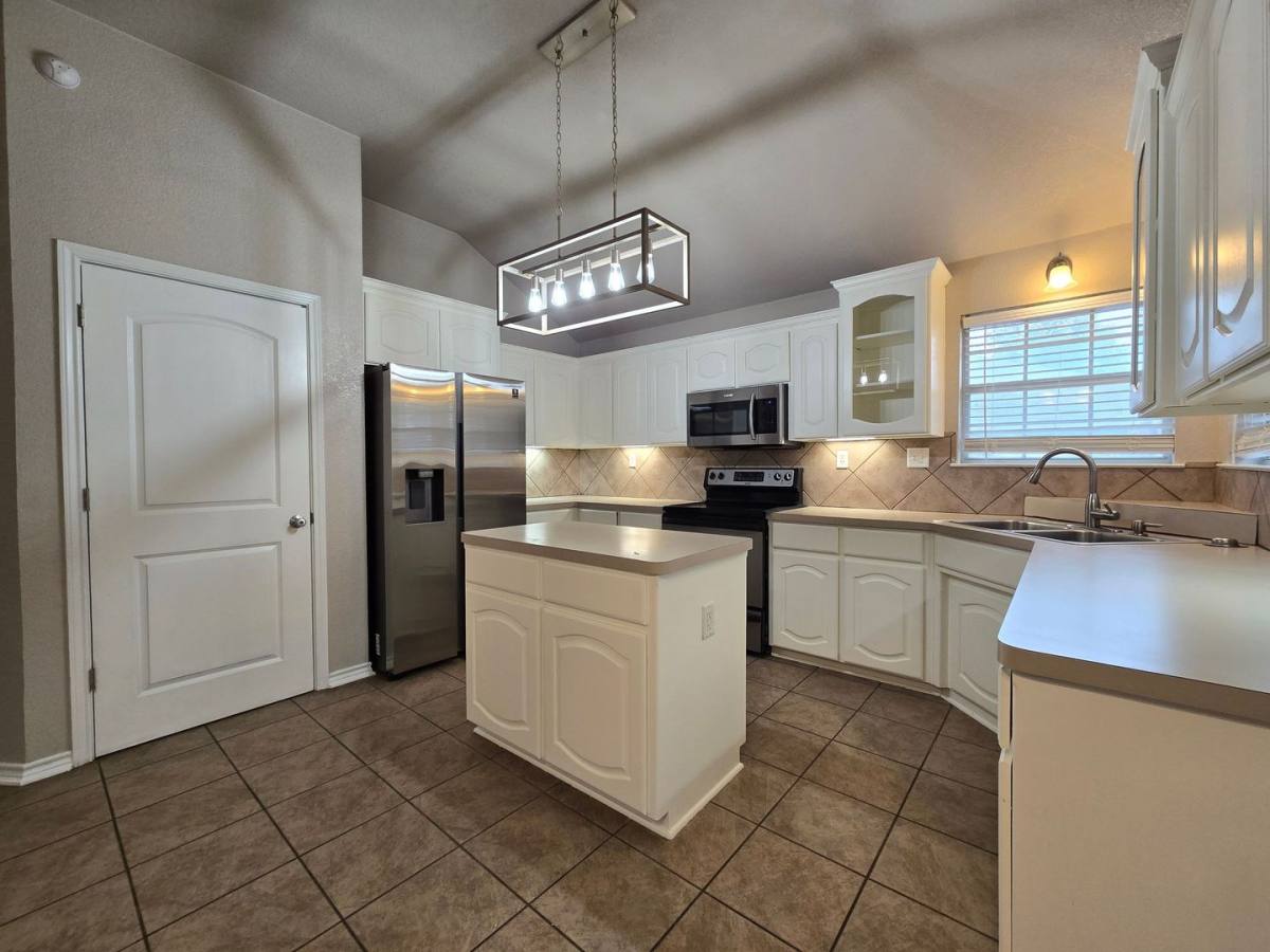 House for rent at 5609 Hunters Ridge Trail, Killeen, TX 76542